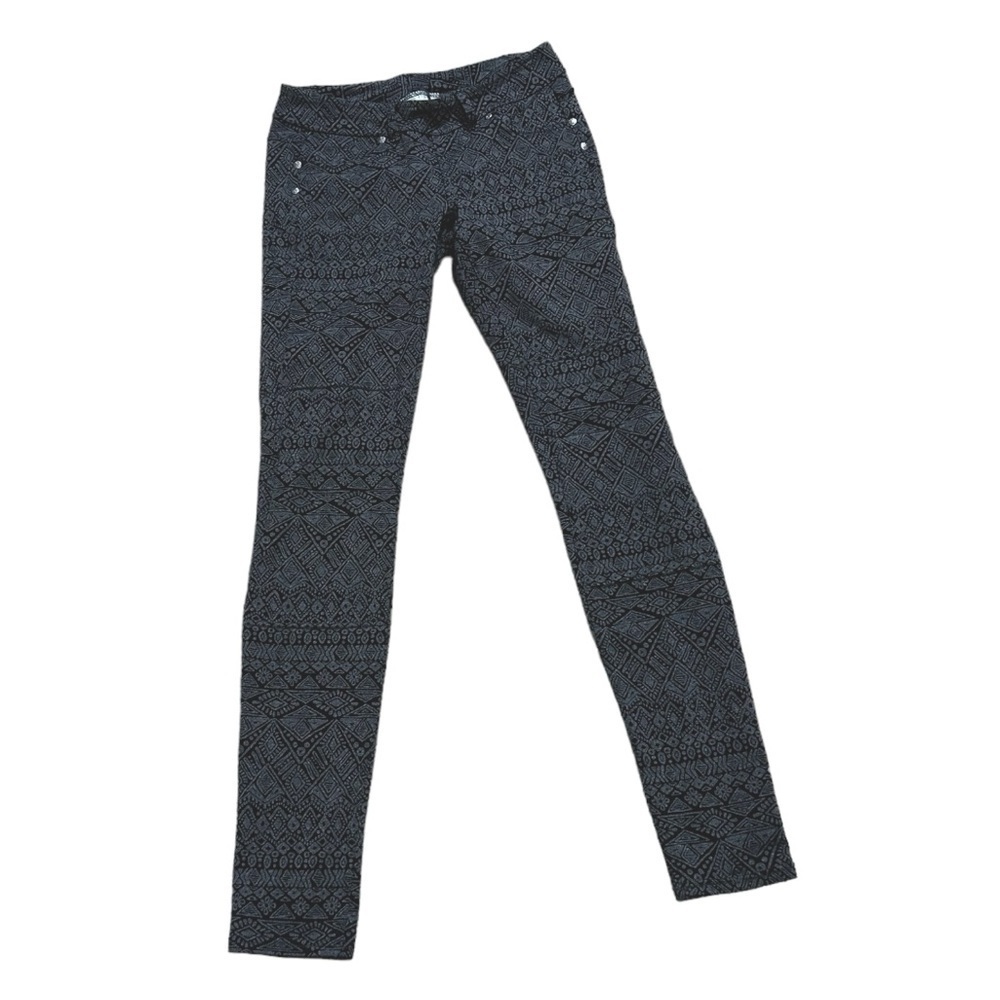 Athleta Aztec Print Leggings with Rivets. Size XST
